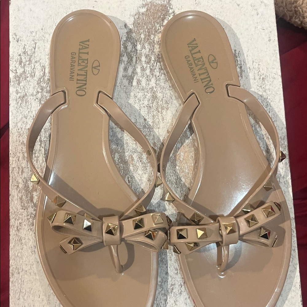 Valentino Garavani studded jelly Nude Sandals Gold Studs size 41 - Picture 5 of 6